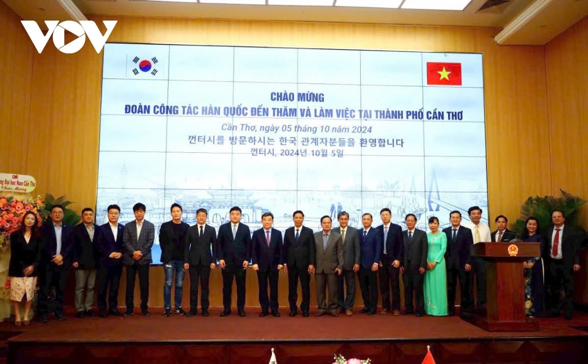 On this occasion, both sides exchange views and express their desire to promote bilateral cooperation in various fields, including people-to-people diplomacy, cultural exchange, high-tech agriculture, education, and health care.