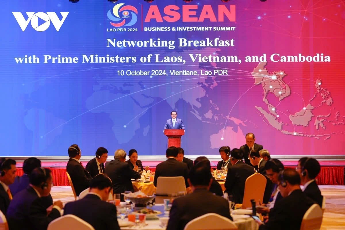 Prime Minister Pham Minh Chinh of Vietnam speaks at the networking breakfast between the Prime Ministers of Vietnam, Laos and Cambodia and the leadership of the ASEAN Business Advisory Council (ASEAN BAC) in Vientiane, Laos, on October 10.