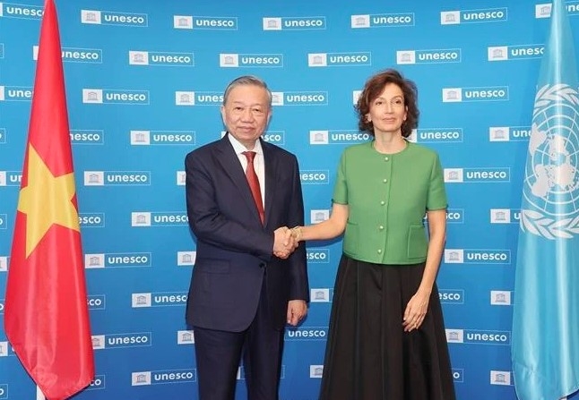 Party General Secretary and State President To Lam and UNESCO's Director-General Audrey Azoulay at their meeting in Paris on October 7 (Photo: VNA)