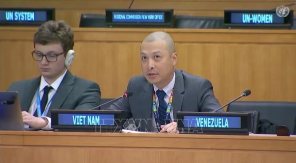 Minister Counsellor Nguyen Hoang Nguyen, Deputy Head of the Permanent Delegation of Vietnam to the UN, speak at the debate.