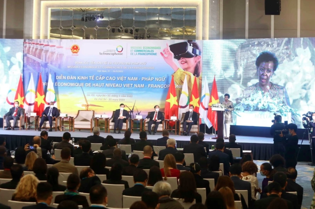 OIF Secretary-General Louise Mushikiwabo delivers the opening speech at the Vietnam-Francophone High-Level Economic Forum in March 2022.