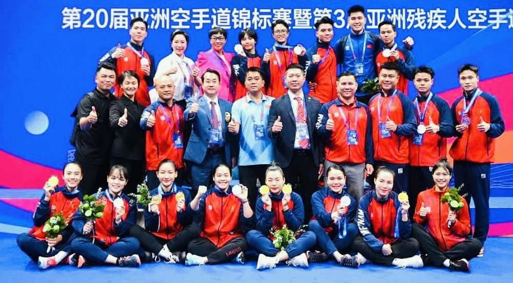 The Vietnamese team have impressive performance at the Asian Karate Federation Senior Championships. (Photo: VNA)