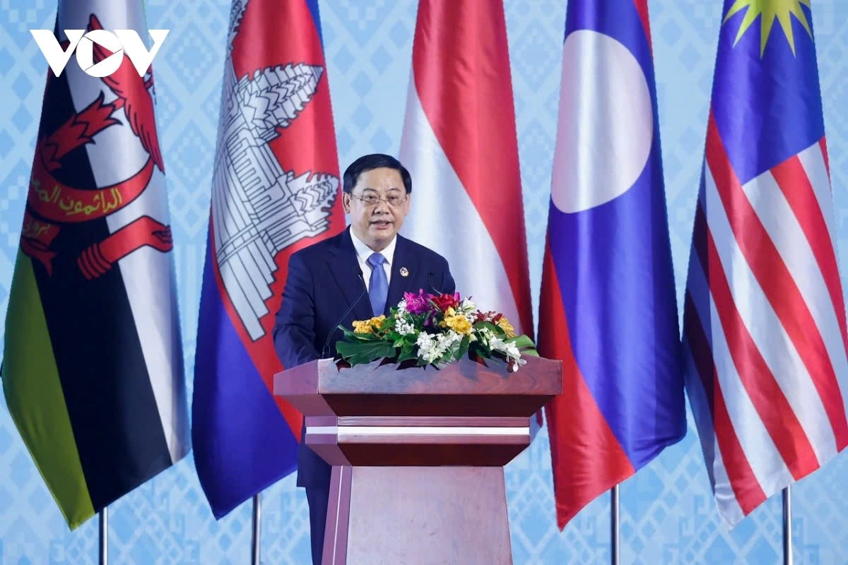 Lao Prime Minister Sonexay Siphadone speaks at the opening ceremony