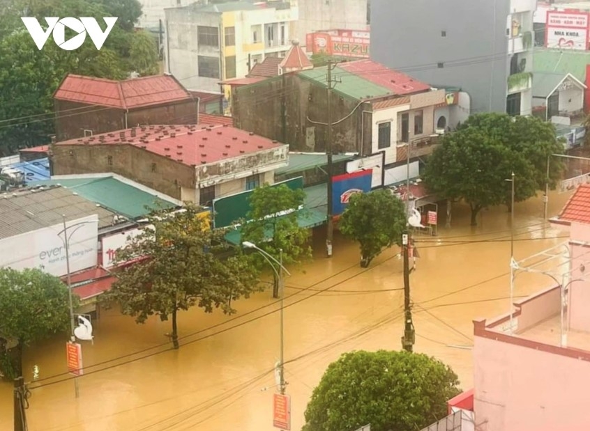 Pictured is serious flooding occurring in Le Thuy district.