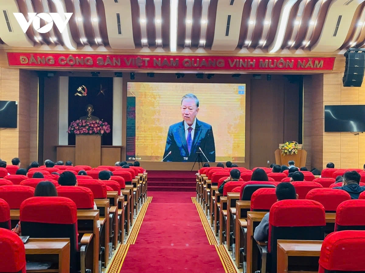 Party General Secretary and President To Lam speaks at a national conference implementing the resolution adopted at the 10th plenum of the Party Central Committee (September 2024) held in Hanoi on October 20