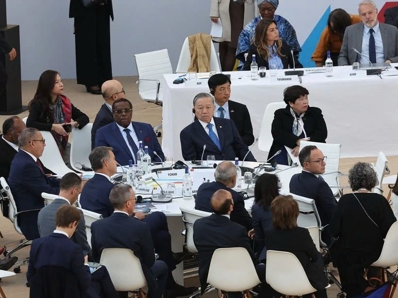 Party General Secretary and State President To Lam of Vietnam attends the 19th Francophonie Summit in Paris on October 5 (Photo: VNA).