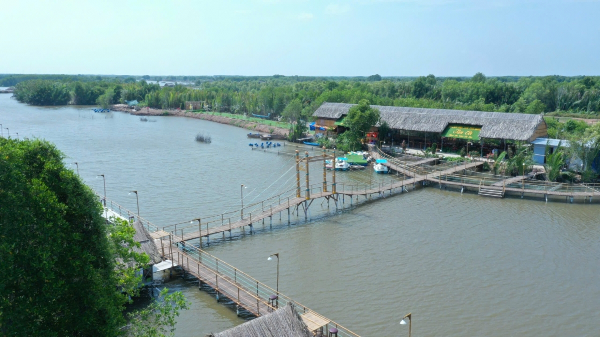 Khu du lịch ven biển của huyện Bình Đại