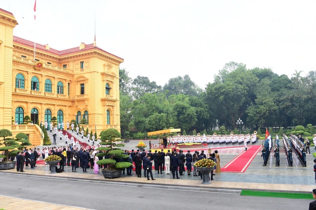 This is the first visit to Vietnam in 11 years by the President of Bulgaria and also the first visit of President Rumen Radev to Vietnam in his capacity as the head of state of Bulgaria.