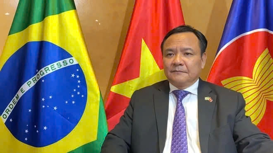 Vietnamese Ambassador to Brazil Bui Van Nghi