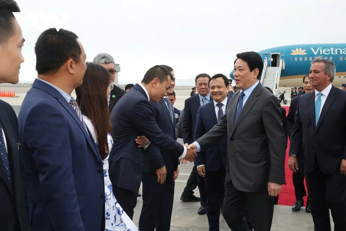 Vietnamese President Luong Cuong arrives at Jorge Chavez Airport in Lima on November 12, beginning an official visit to Peru and engagement in the 2024 APEC Leaders' Week at the invitation of President Dina Ercilia Boluarte Zegarra.