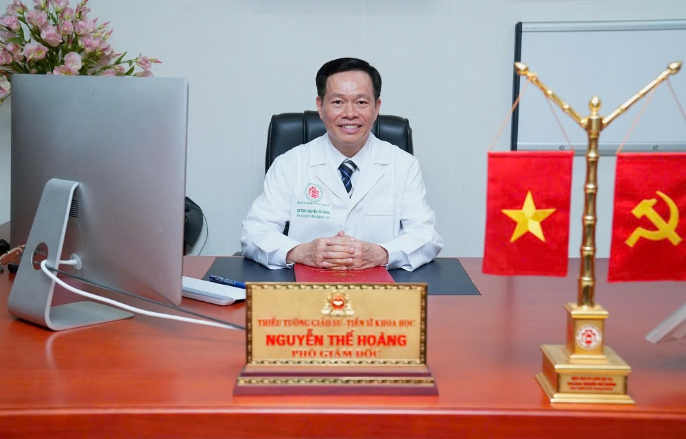 Major General, Professor, Doctor of Science, and People’s Doctor Nguyen The Hoang, deputy director of the 108 Central Military Hospital in Hanoi. (Photo: 108 Central Military Hospital)