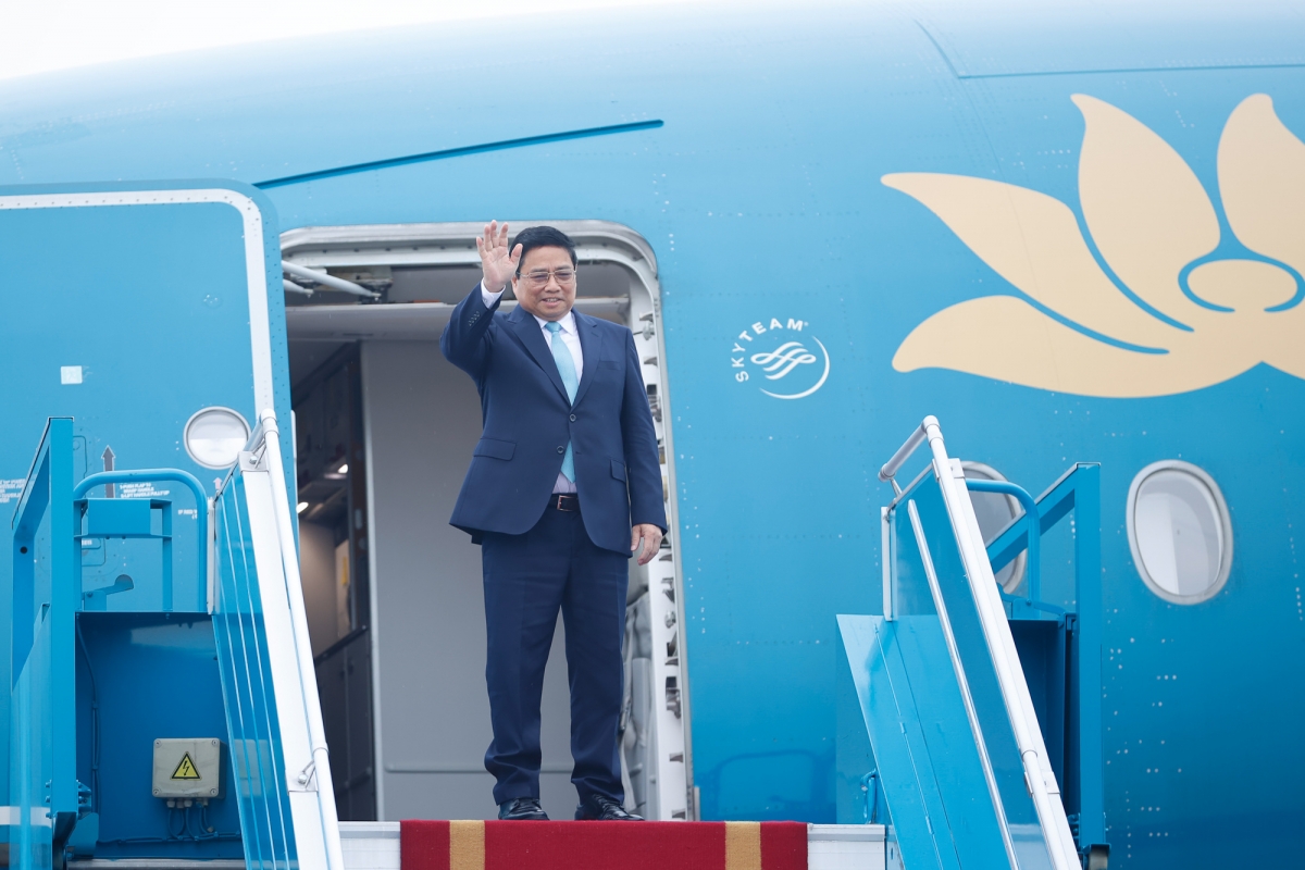 Vietnamese Prime Minister Pham Minh Chinh leaves Hanoi on November 5 for Kunming to attend regional summits