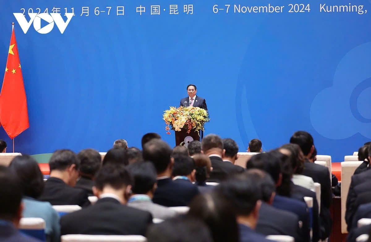 Vietnamese Prime Minister Pham Minh Chinh proposes developing new generation economic corridors in the Greater Mekong Subregion at the eighth GMS Summit in Kunming, China, on November 7