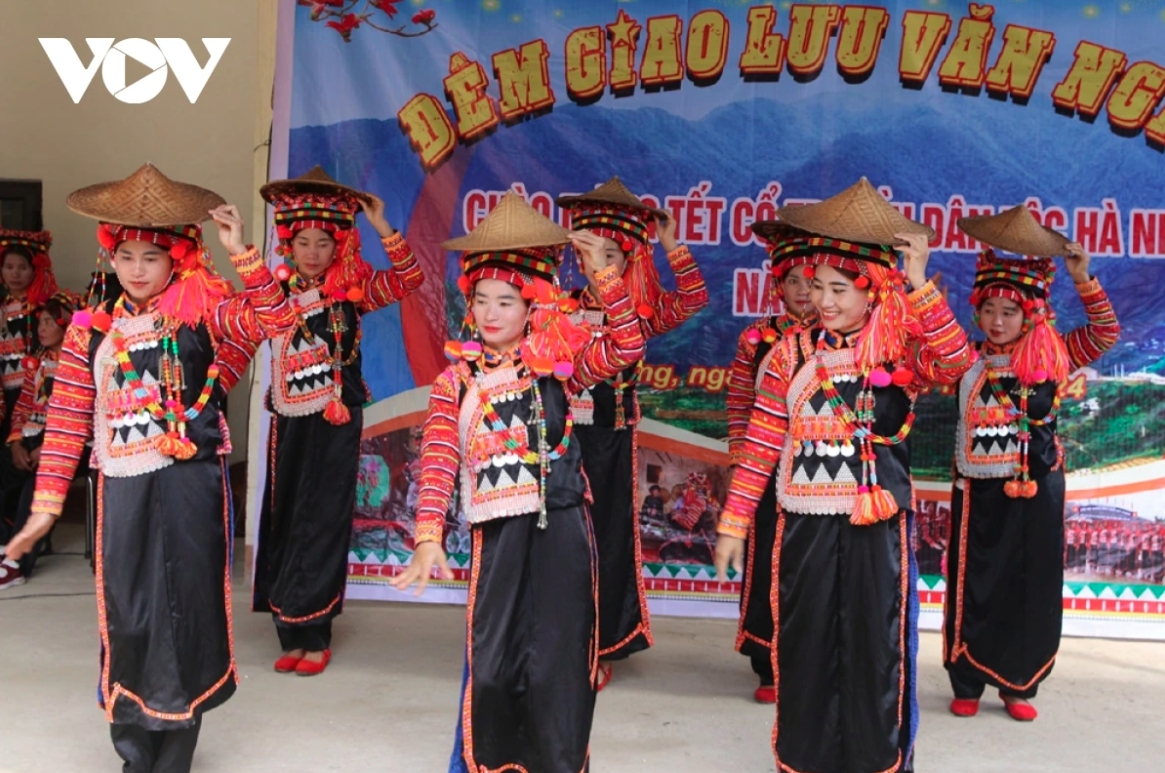 They also drop by each other’s house and treat their guests with feasts full of wine and meat.