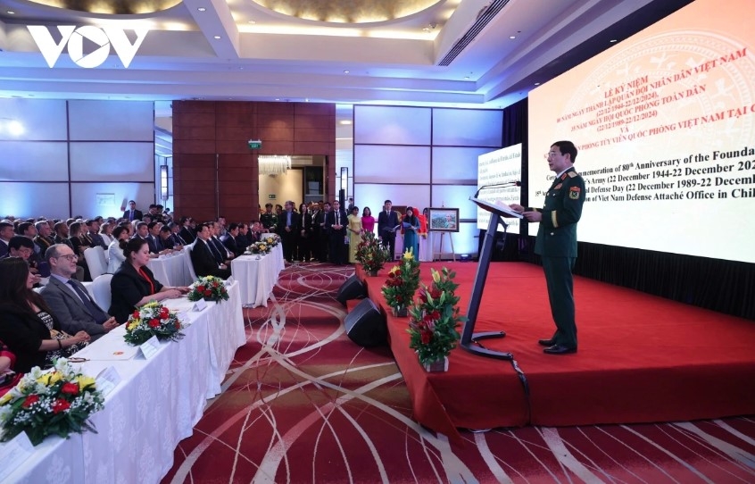 Vietnamese Defence Minister Phan Van Giang addresses the event