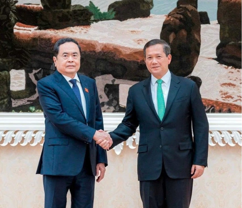 NA Chairman Tran Thanh Man and Cambodian PM Samdech Hun Manet 