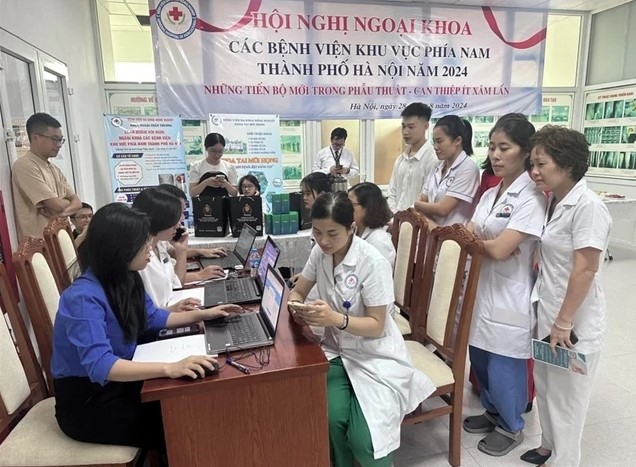 Doctors and nurses at the Agricultural Hospital register as posthumous organ donors.