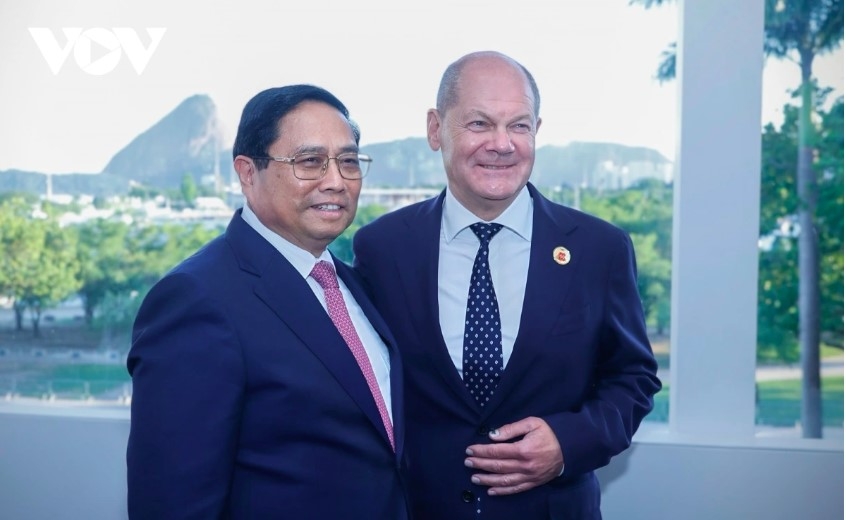 PM Pham Minh Chinh and German Chancellor Olaf Scholz