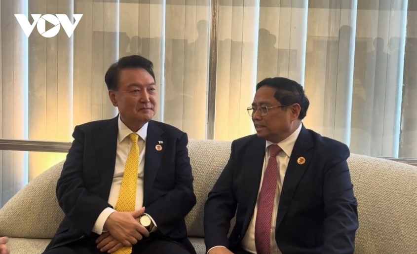 PM Pham Minh Chinh and his Japanese counterpart Ishiba Shigeru