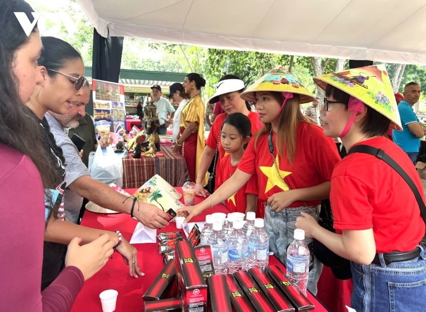 Vietnamese booth attracts a lot of visitors