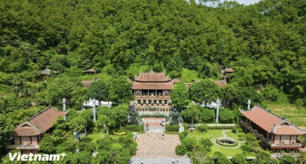 With unique architecture and peaceful landscape, Dia Tang Phi Lai Tu in Thanh Liem district is considered a fairyland in Ha Nam. (Photo: Minh Son/Vietnam+)
