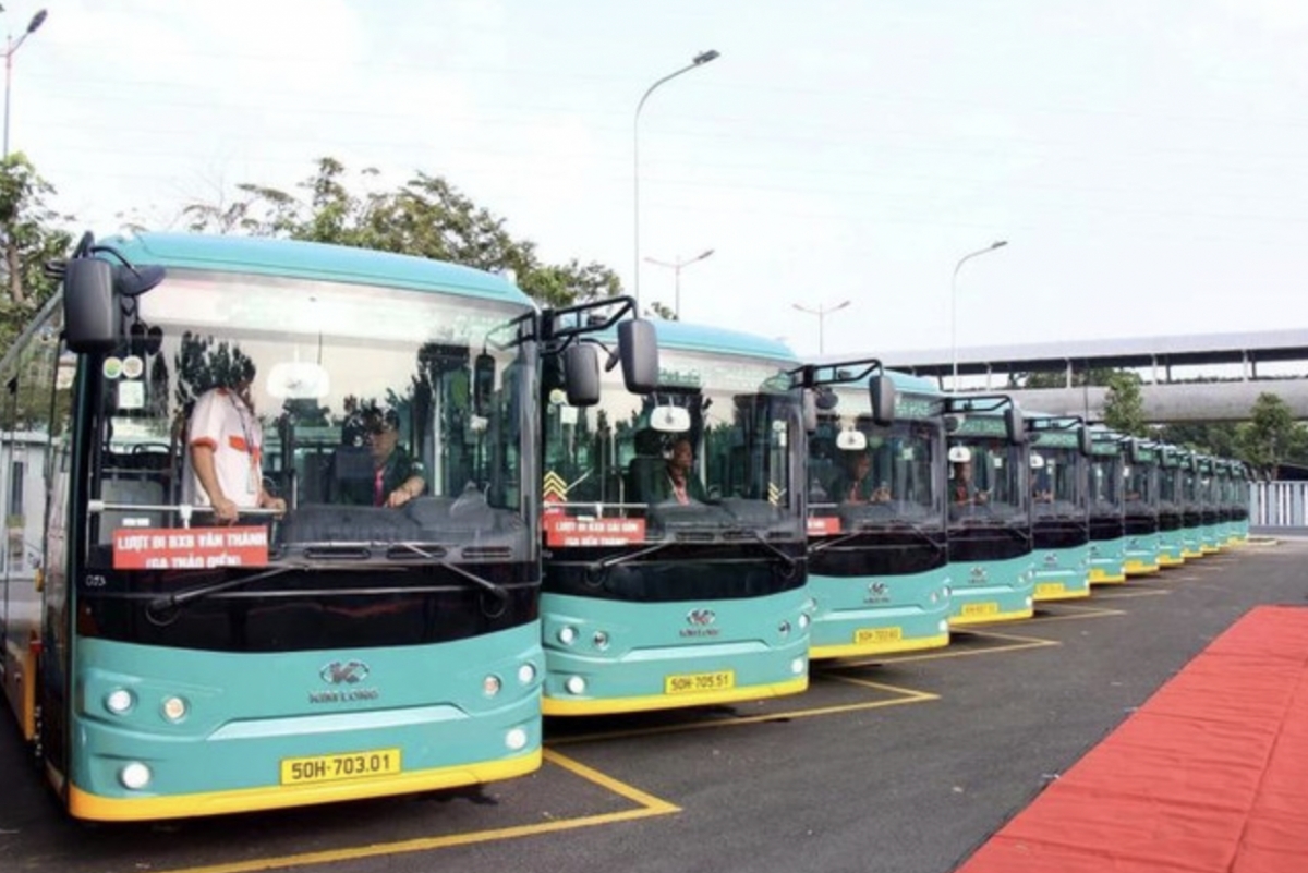Ho Chi Minh City looks to have all public buses powered by electricity and green energy by 2030. (Photo: VNA)