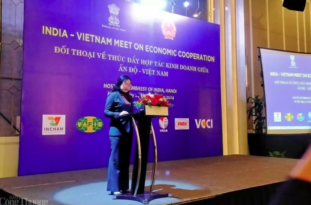 Deputy Minister of Industry and Trade Phan Thi Thang addresses the event (Photo: congthuong.vn)