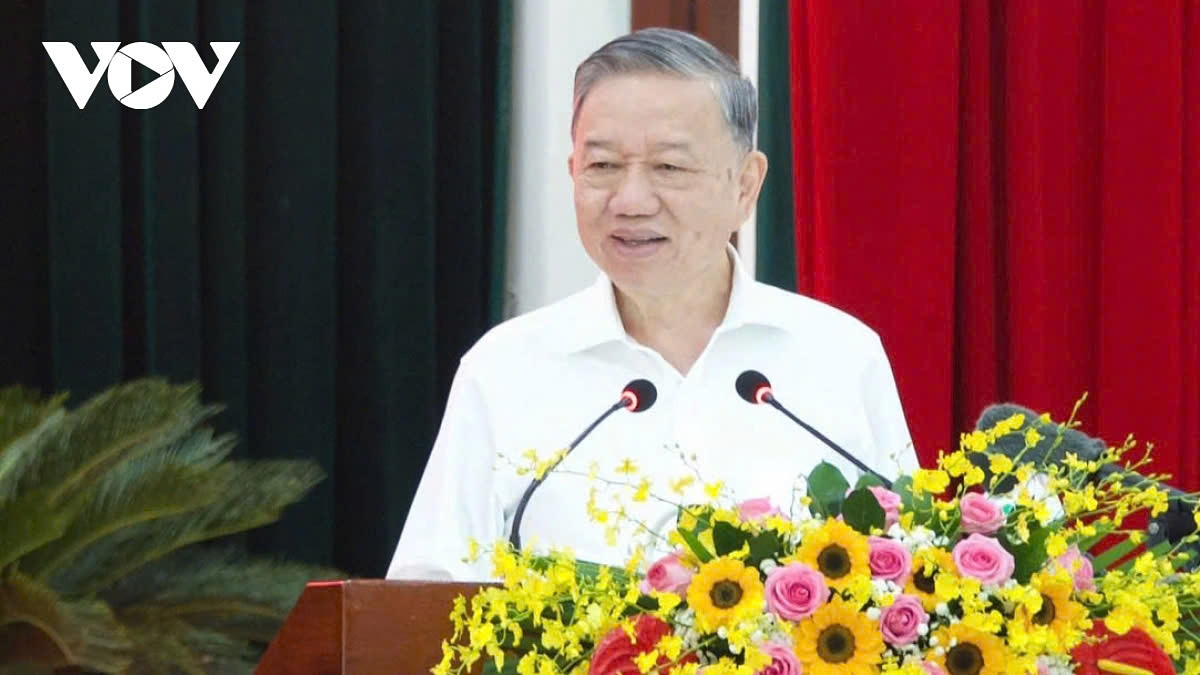 Party General Secretary To Lam speaks during his meeting with the leadership of Ninh Thuan province on December 5