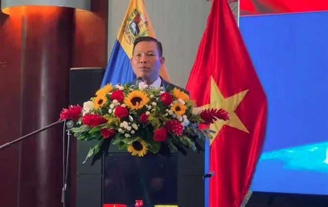 Vietnamese Ambassador to Venezuela Vu Trung My addresses the event