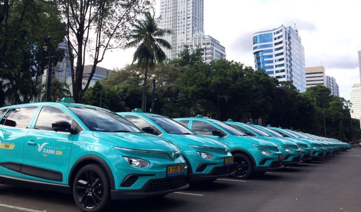 Xanh SM electric taxi service is now available in Indonesia