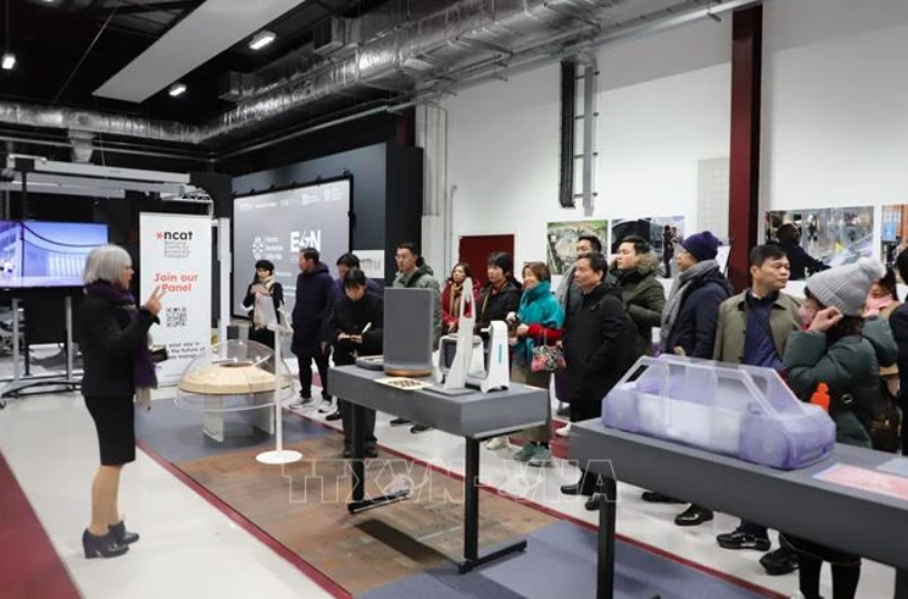 Vietnamese delegates at Coventry university