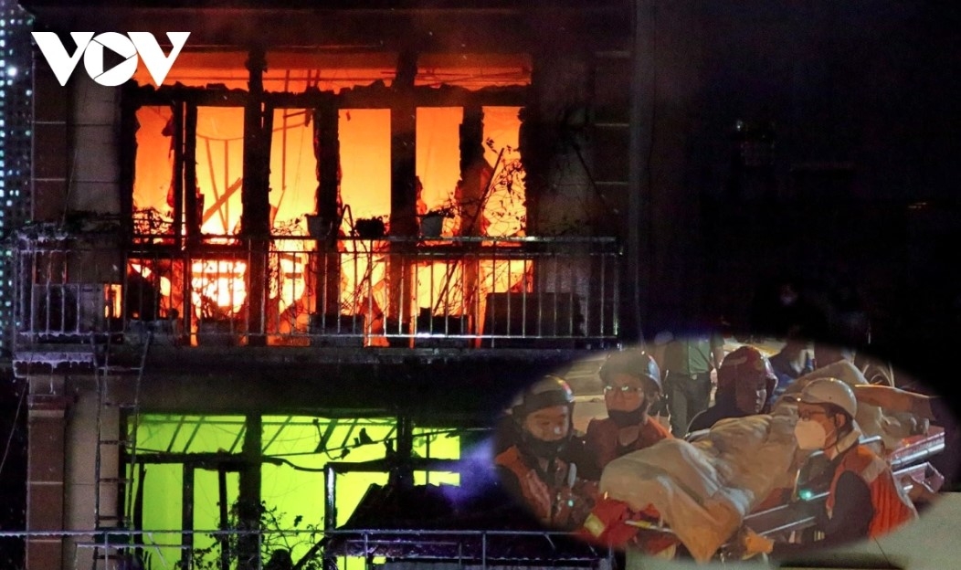 The fire breaks out on the fourth floor used to store construction materials and quickly spread to other floors within minutes, before being put out within two hours.