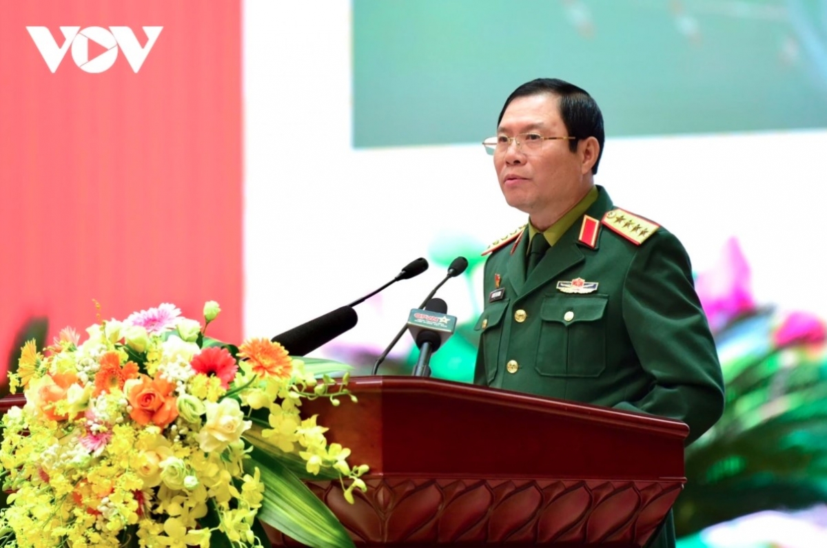 Deputy Minister of National Defence General Nguyen Tan Cuong, chief of the General Staff of the Vietnam People's Army (VPA), delivers a speech at the conference.