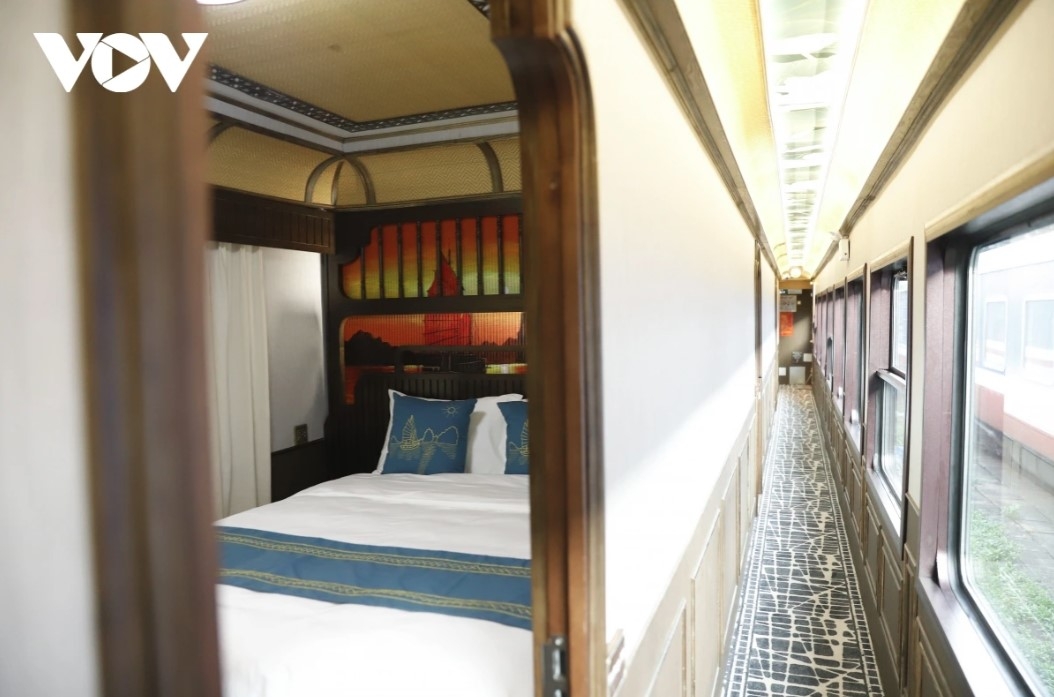 The journey scheduled to last eight days and seven nights bring passengers to famous tourist destinations such as Phan Thiet, Nha Trang, Hoi An, Hue, Quang Binh, and Ninh Binh.