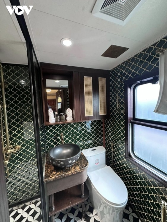 Each room is equipped with a private bathroom, featuring all necessary bathroom facilities, ensuring privacy and maximum comfort for passengers.