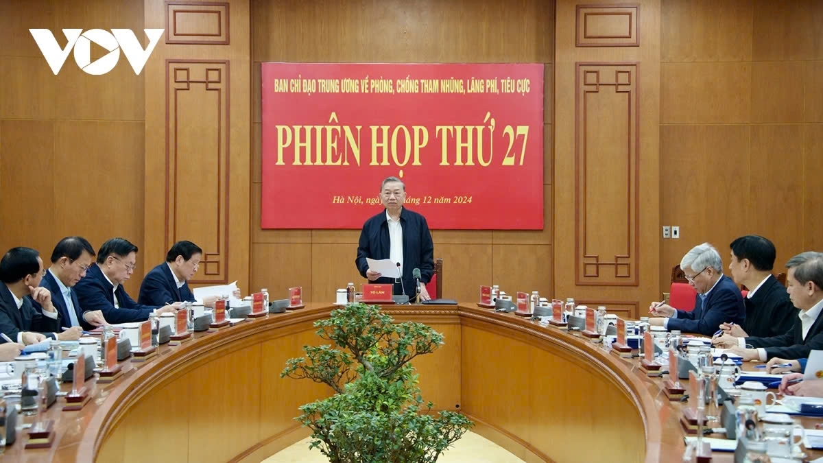 Party General Secretary To Lam chairs the 27th meeting of the Central Steering Committee for Prevention and Control of Corruption, Wastefulness and Negative Phenomena in Hanoi on December 31.