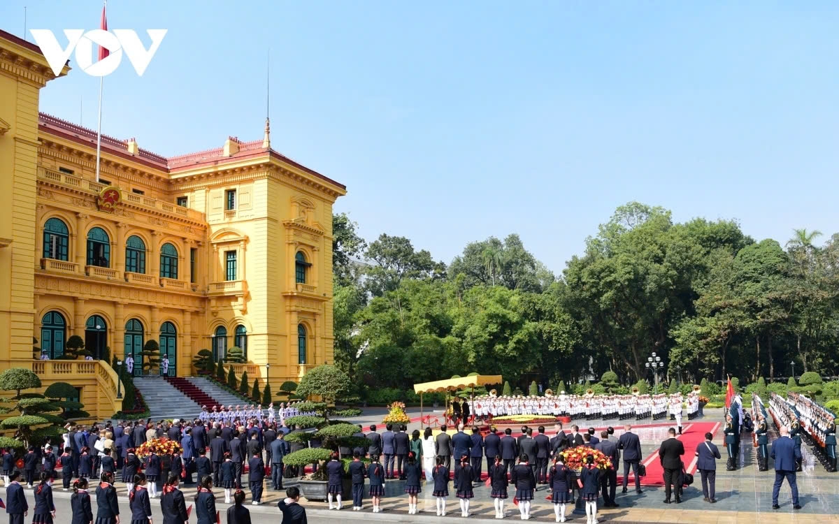 This is Mishustin’s first official visit to Vietnam, underscoring Russia’s strong emphasis on its relationship with the Southeast Asian nation.