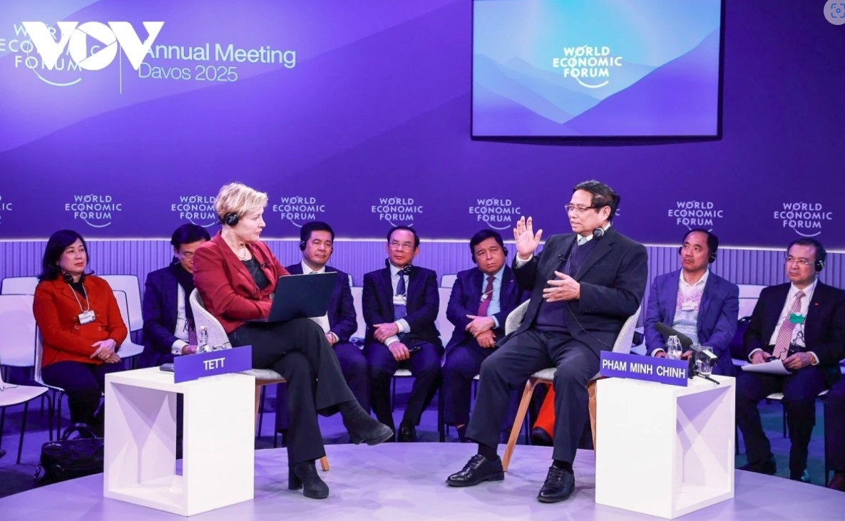 The Government leader gives a speech at a special policy dialogue on breakthroughs toward future: Vietnam’s vision on innovation and global role