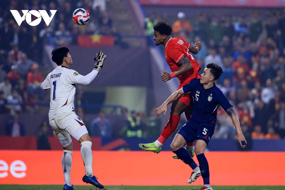 Vietnam vs Thailand: Xuan Son opens the scoring with a close-range header in the second half
