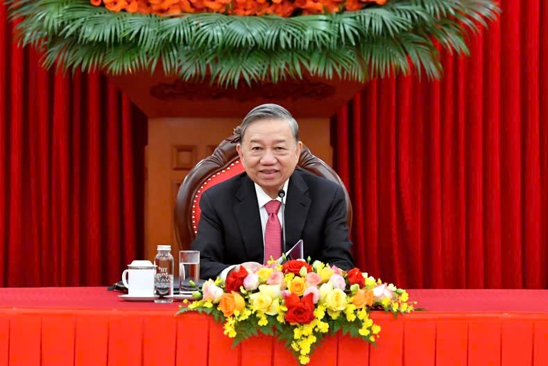 Party General Secretary To Lam of Vietnam during his phone talks on January 15 with Chinese Party General Secretary and President Xi Jinping (Photo: nhandan.vn)