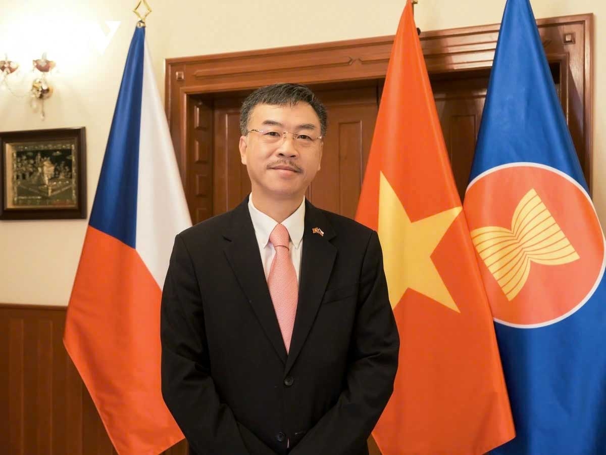 Vietnamese Ambassador to the Czech Republic Duong Hoai Nam