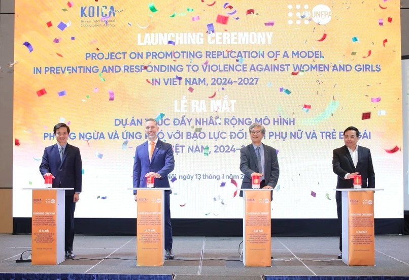 At the launching ceremony for the project to promote the replication of the One Stop Service Centre model, also known as Anh Duong House, in other localities across Vietnam, in Hanoi on January 13.