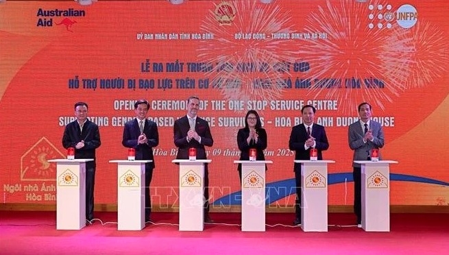 Another One-Stop Service Centre (Anh Duong House) is launched in the northern province of Hoa Binh on January 9.