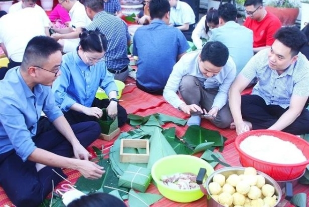 At a traditional banh chung making event in Phnom Penh on January 27