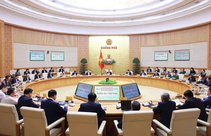 The eighth meeting of the Government's Steering Committee for reviewing the implementation of the 12th Party Central Committee’s Resolution No. 18-NQ/TW in Hanoi on January 6