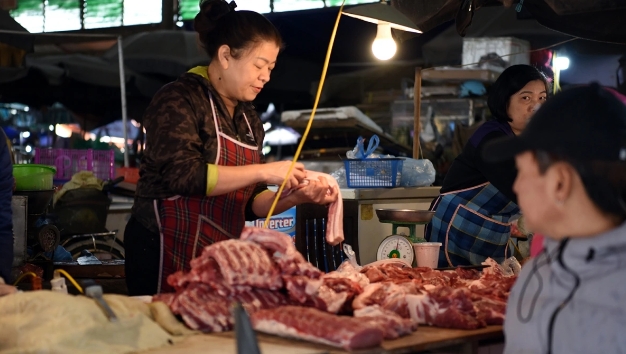  Fresh pork counters also suffer from the same situation.