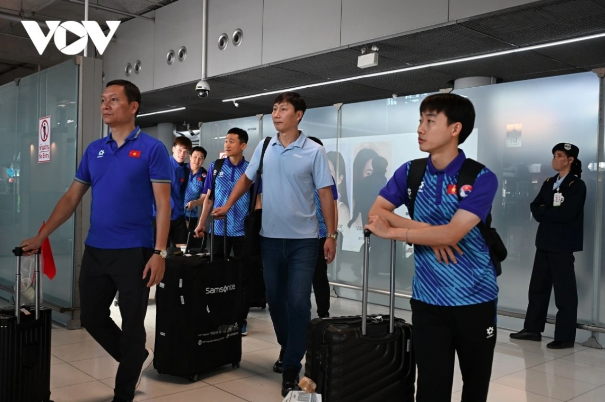 At a press conference held on the evening of January 2, head coach Kim Sang-sik shares that the Vietnamese team's victory over Thailand is significant, giving fans renewed hope for the coming year.