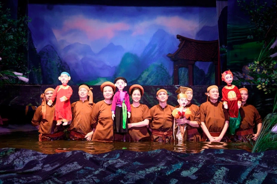 Water puppetry artists will bring special performances to the 45th spring flower festival held at Tao Dan Park in Ho Chi Minh City for the first time.