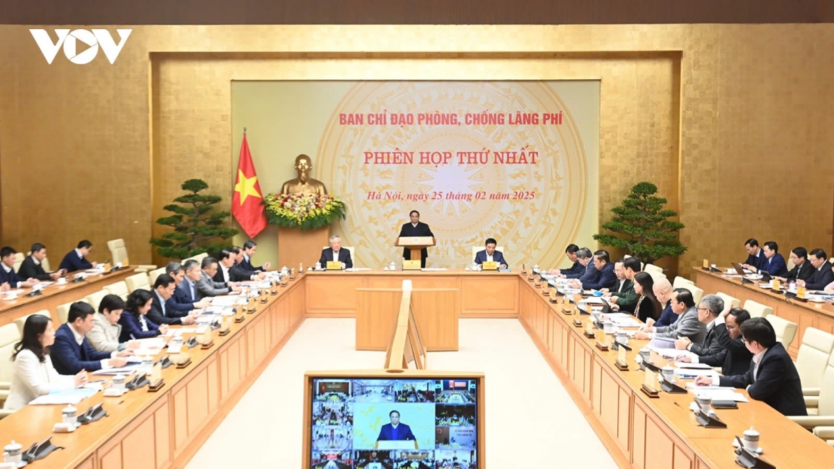 Prime Minister Pham Minh Chinh speaks at the first meeting of the National Steering Committee for Wastefulness Prevention and Control in Hanoi on February 25.