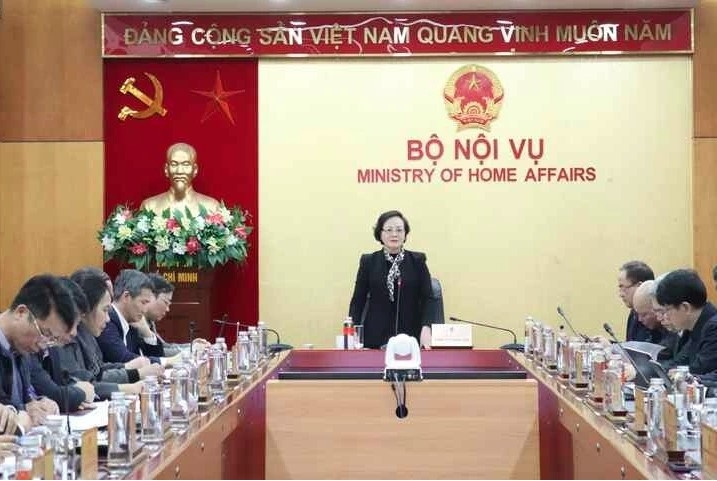 Minister Pham Thi Thanh Tra chairs the monthly meeting of the Ministry of Home Affairs